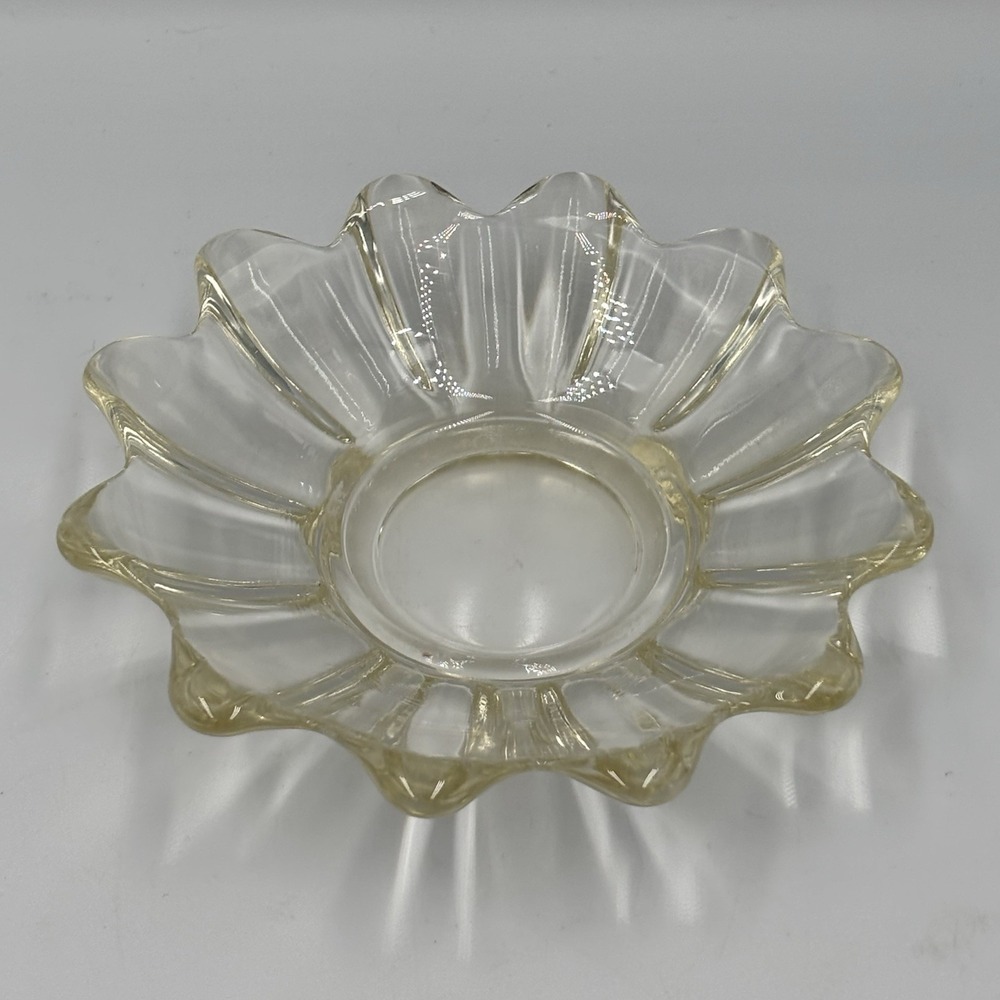 Vintage Yellowish Star Shaped/ Sun Burst Tapered Candle Holder Dish Ashtray